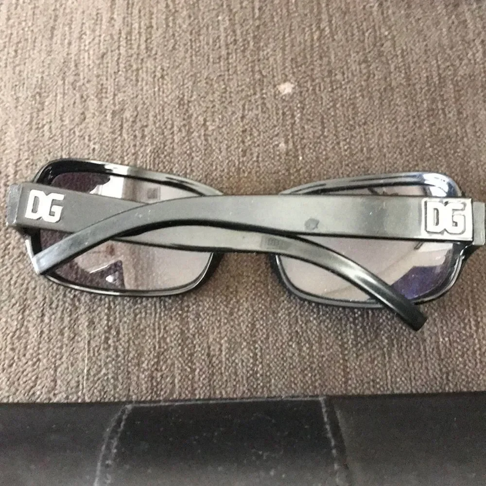 Dolce Gabbana Black sunglasses and hard case - Picture 8 of 8